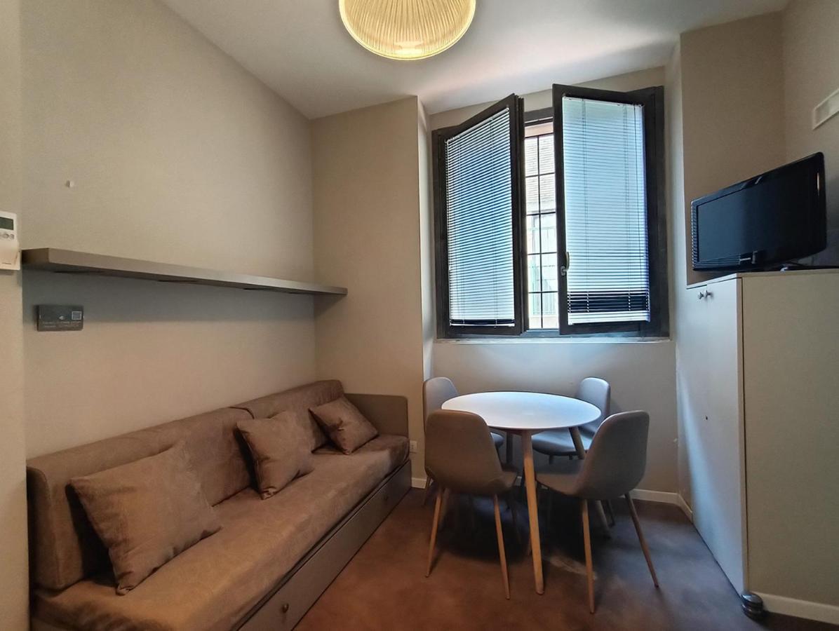 Game House In The Center Apartment มิลาน ภายนอก รูปภาพ